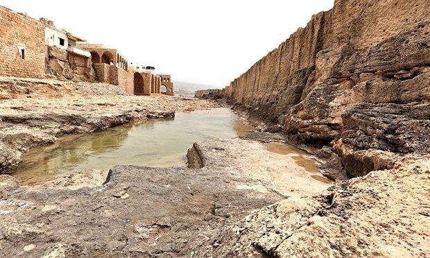 Bức tường Phoenician, Lebanon - dài 0,14 dặm Bức tường Phoenician, Lebanon - dài 0,14 dặm