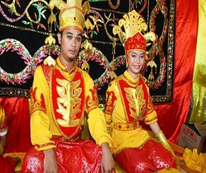 Cấm cô dâu chú rể tắm suốt 3 ngày sau hôn lễ ở Indonesia