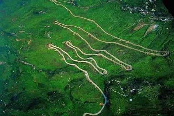 Cao tốc Tứ Xuyên – ở Tây Tạng, Trung Quốc