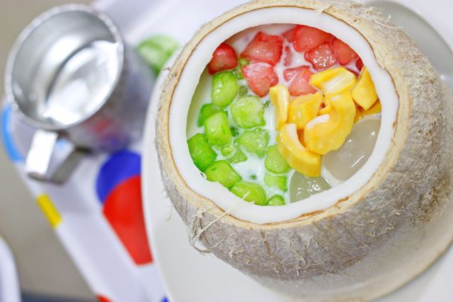 Chè củ năng trái dừa – 30 Hàn Thuyên