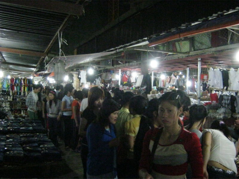 Chợ đêm Dịch Vọng - Cầu Giấy