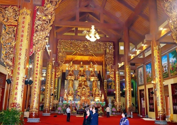 Chùa Ba Vàng