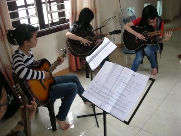 Công ty TNHH Âm nhạc Bình Minh (ABM Music)