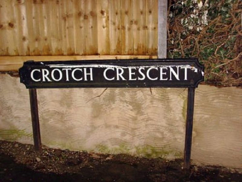 Crotch Crescent, Anh