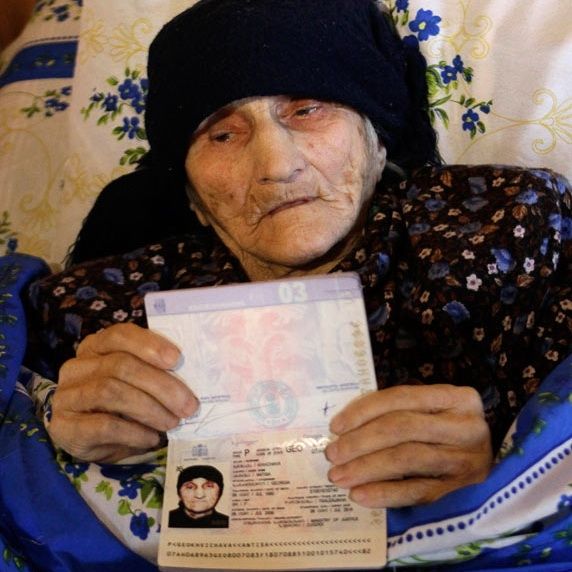 Cụ Antisa Khvichava ( hưởng thọ 132 tuổi) Cụ Antisa Khvichava ( hưởng thọ 132 tuổi)