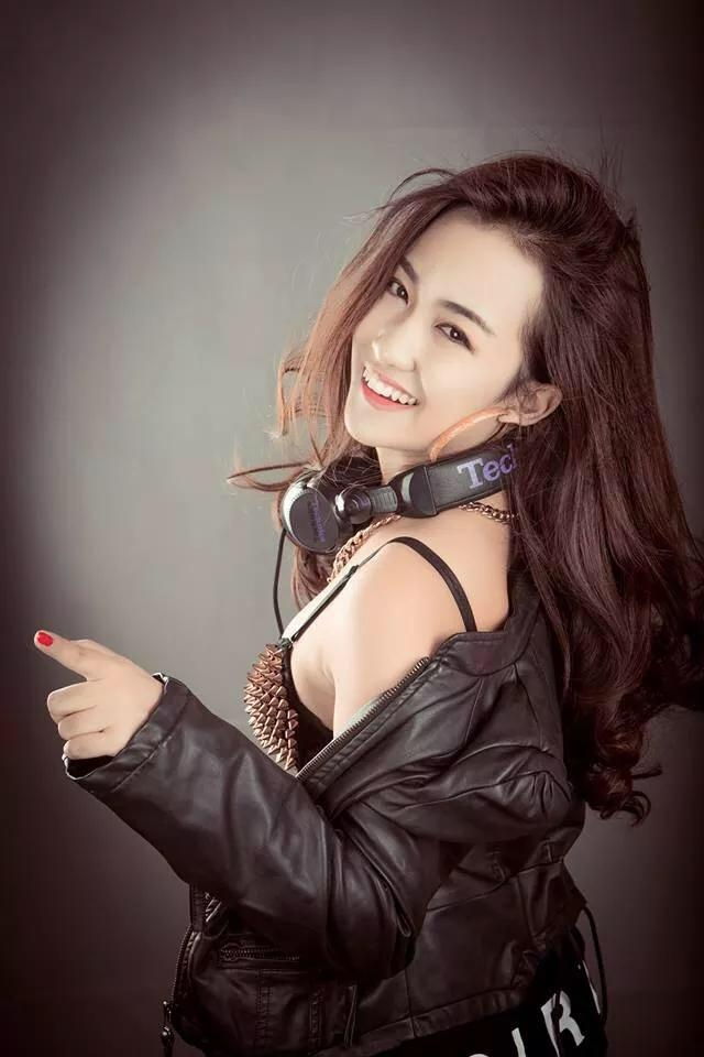 DJ Trang Moon