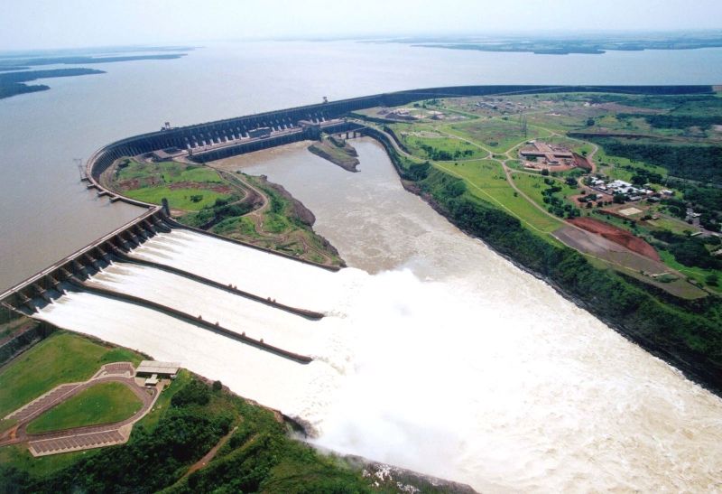 Đập Itaipu (Brazil - Paraguay) - 14,000 MW