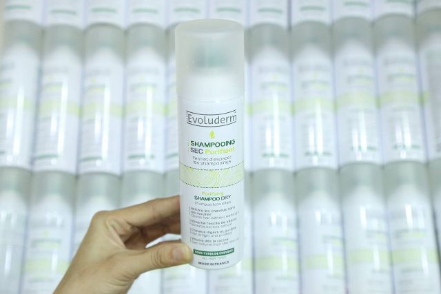 Dầu gội khô Evoluderm