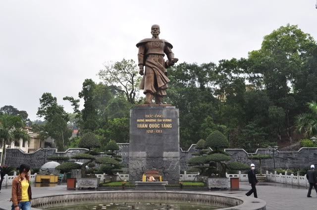 Đền Cửa Ông