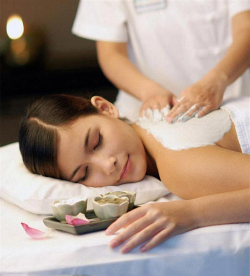 Dịch vụ tắm trắng bằng thảo dược của Hoàng Gia Beauty Dịch vụ tắm trắng bằng thảo dược của Hoàng Gia Beauty