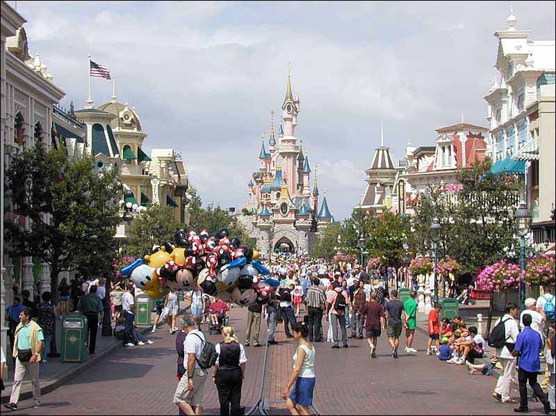 Disneyland Paris (Pháp)