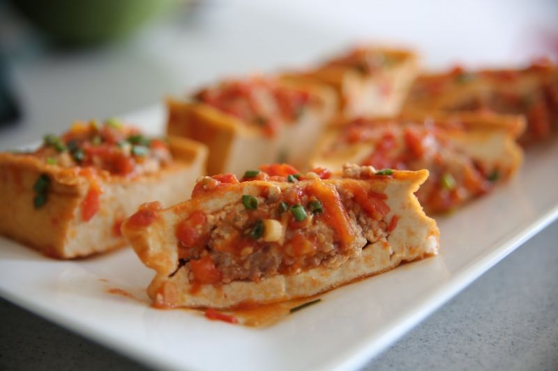 Đậu phụ nhồi thịt sốt cà chua Đậu phụ nhồi thịt sốt cà chua