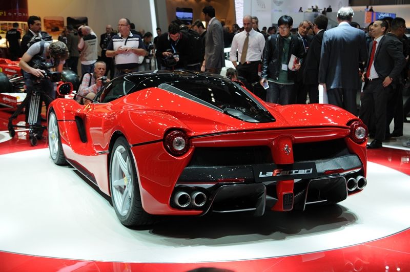 Ferrari LaFerrari (1,6 triệu USD - 35,6 tỷ VNĐ)