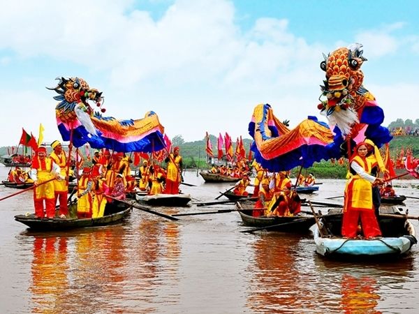 Hội bơi trải Tứ Yên