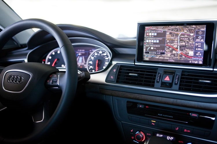 Hệ thống máy tính lắp đặt trên xe Hệ thống máy tính lắp đặt trên xe