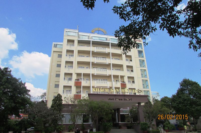 Khách sạn Biệt Điện