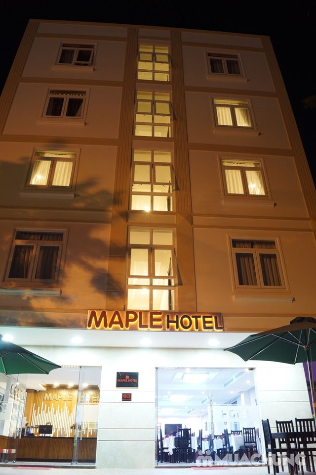 Khách sạn Maple