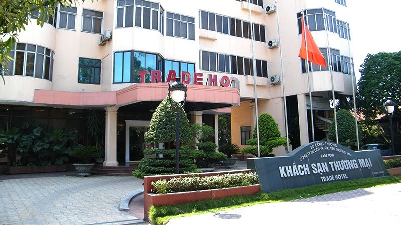 Khách sạn Trade