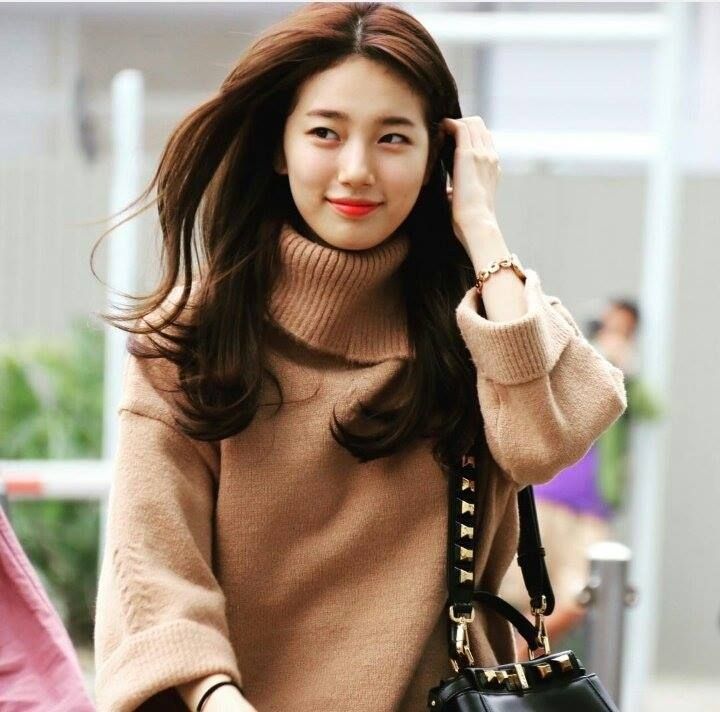 Kiểu tóc dài xoăn wavy
