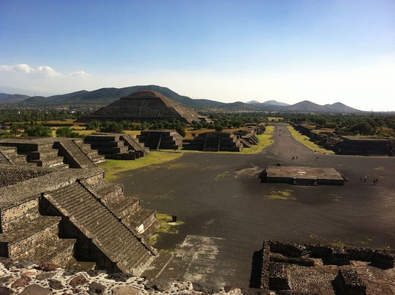 Kim tự tháp Mặt Trời ở Teotihuacan, Mexico