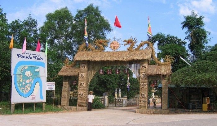 Làng cổ Phước Tích (Huế)