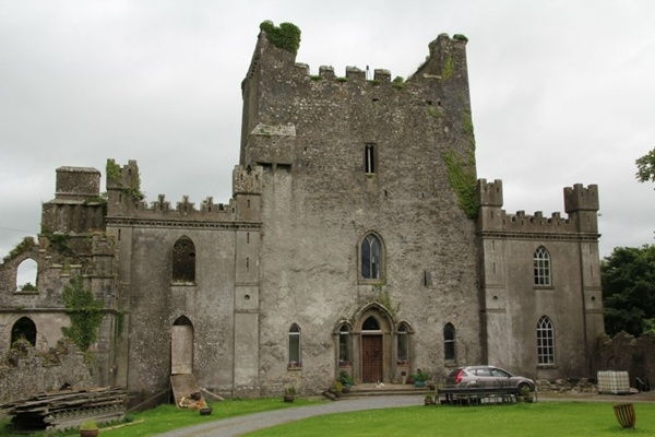 Lâu đài Leap, Bắc Roscrea, Ireland