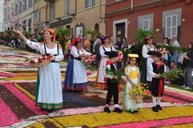 Lễ hội hoa Genzano Infiorata, Ý