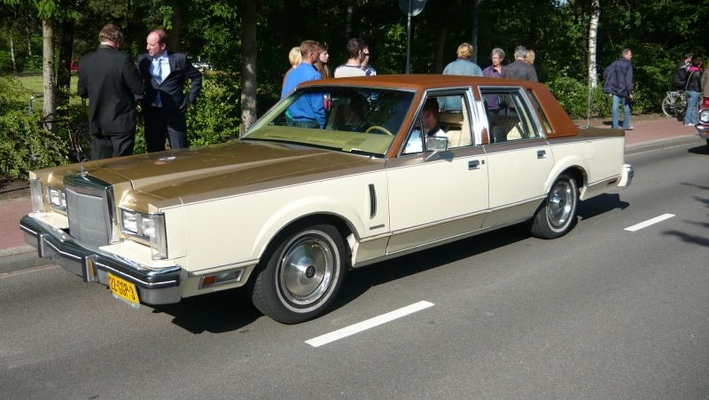 Lincoln Town Car 1983