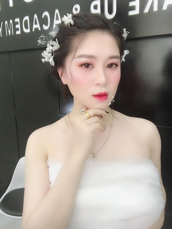 Loan Nguyễn Make up