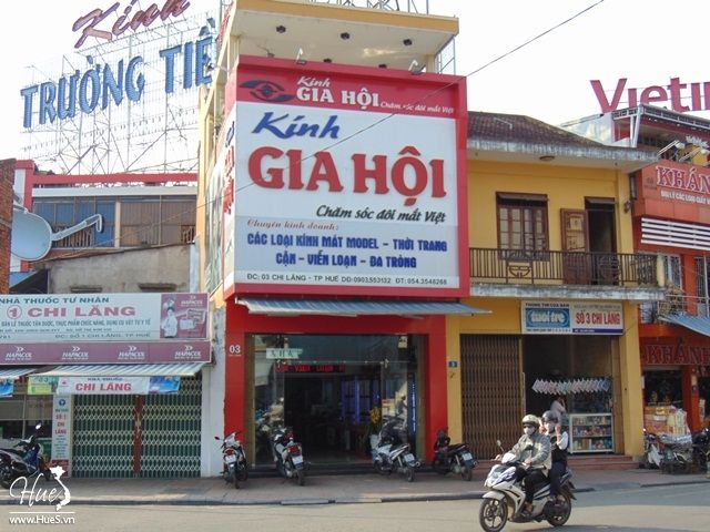 Mắt kính Gia Hội