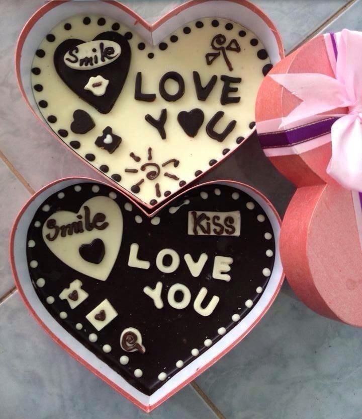 Mẫu socola valentine khắc chữ
