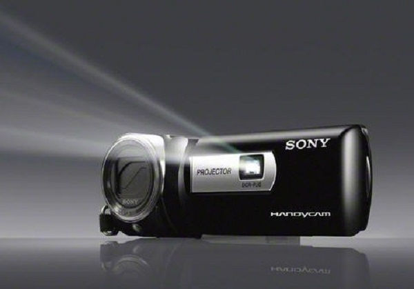 Máy quay Sony Handycam DCR-PJ6E