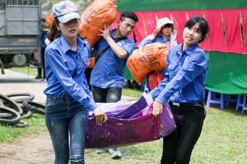 Một người nóng áp áp, biết sẻ chia và yêu thương