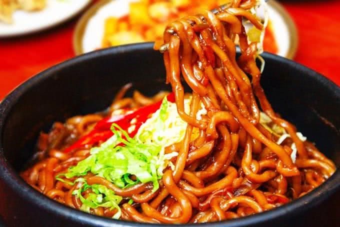 Mỳ đen Jajangmyeon - Rak N Wok