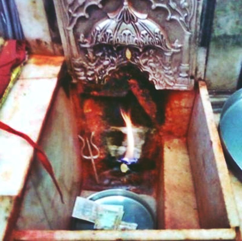 Ngọn lửa ở đền Jwalamukhi