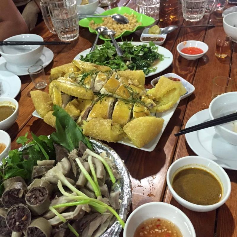 Nhà Hàng Phố Núi