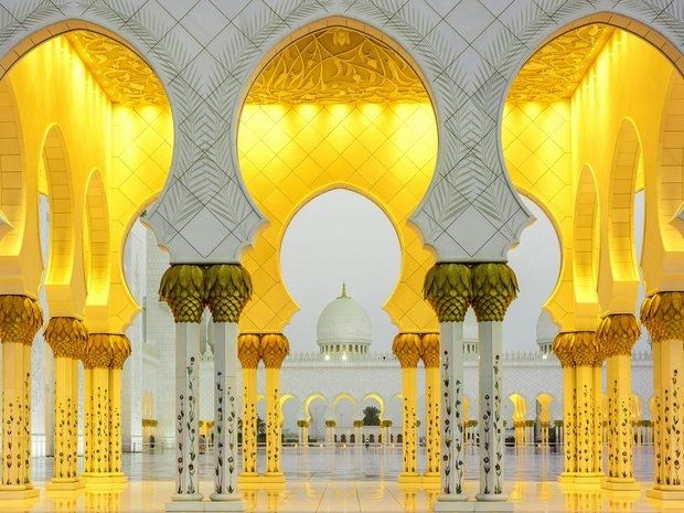 Nhà thờ Hồi giáo Sheikh Zayed Grand - Abu Dhabi (Các tiểu vương quốc Ả Rập thống nhất)