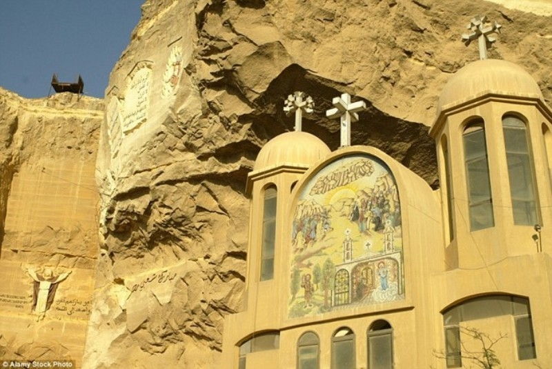 Nhà thờ Saint Samaan El Kharaz