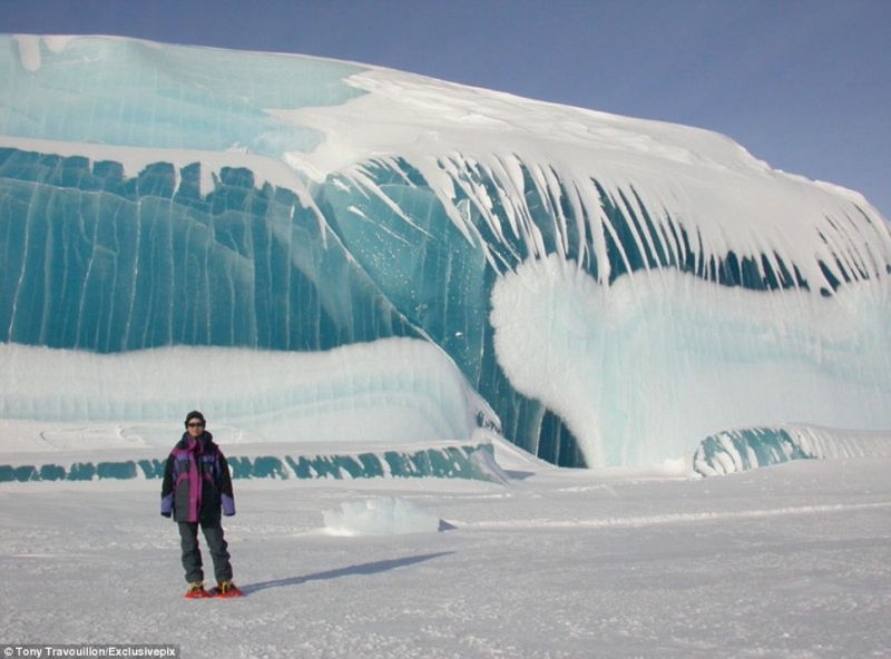 Những cột sóng băng ở Nam cực