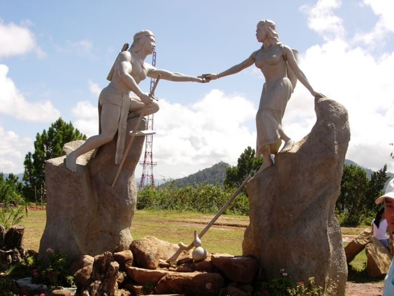 Những giai thoại, câu chuyện bí ẩn Những giai thoại, câu chuyện bí ẩn