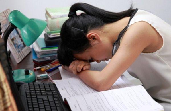 Nước đến chân mới nhảy
