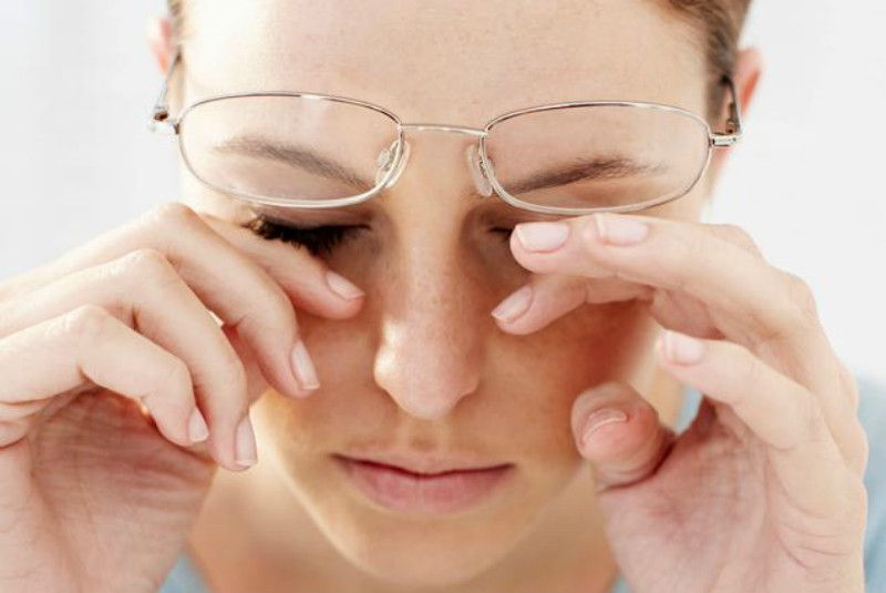 Phớt lờ các triệu chứng về mắt