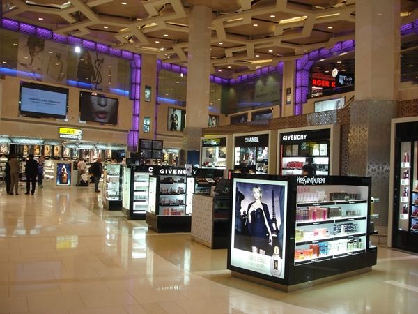 Sân bay quốc tế Abu Dhabi, các tiểu vương quốc Ả Rập