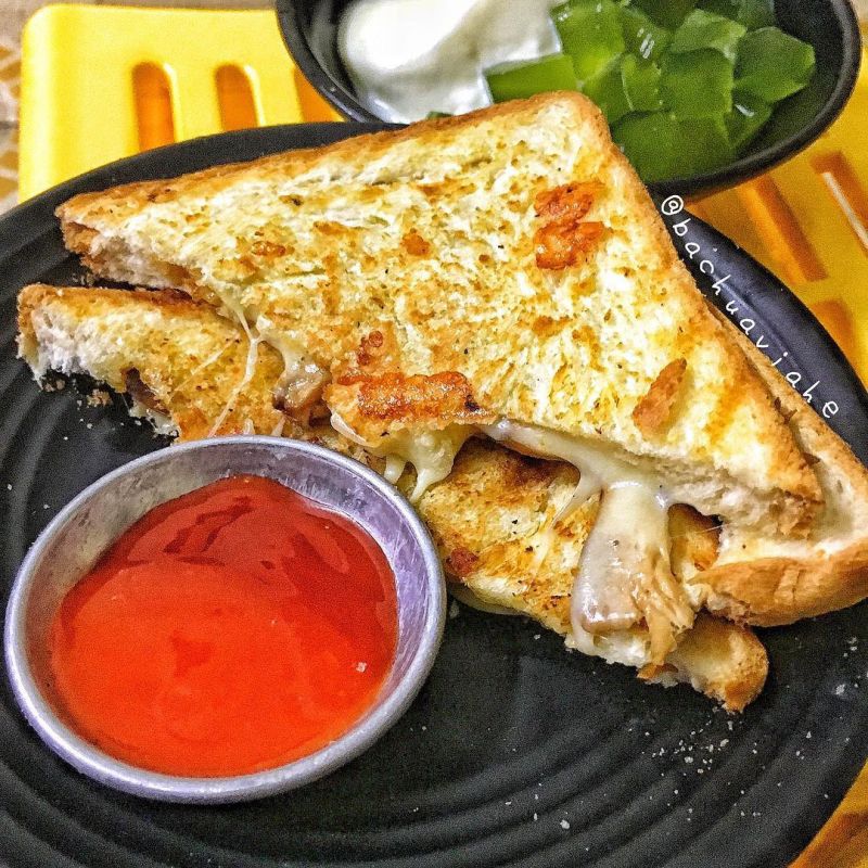 Sandwich gà nướng phô mai – Ăn vặt Lon Ton