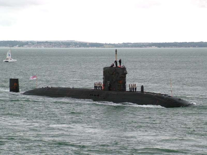 Tàu ngầm lớp Trafalgar – Anh
