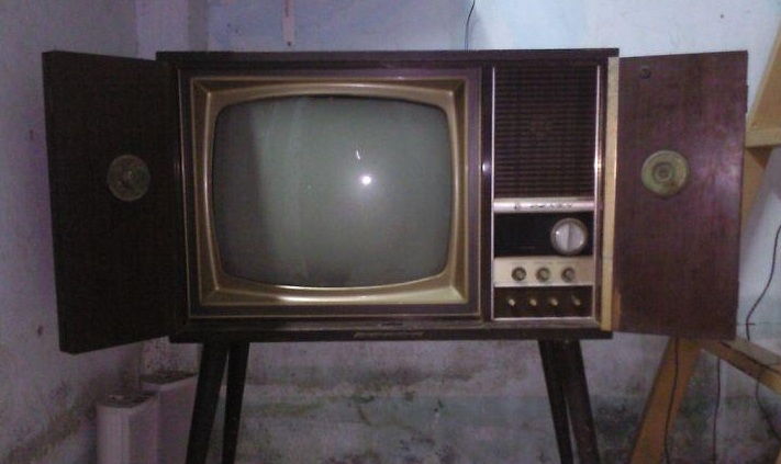 Thu mua tivi cũ của công ty điện tử điện lạnh Bách Khoa