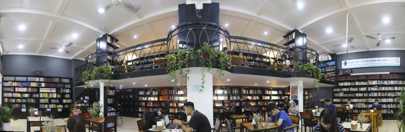 Thư viện Cafe sách Đông Tây