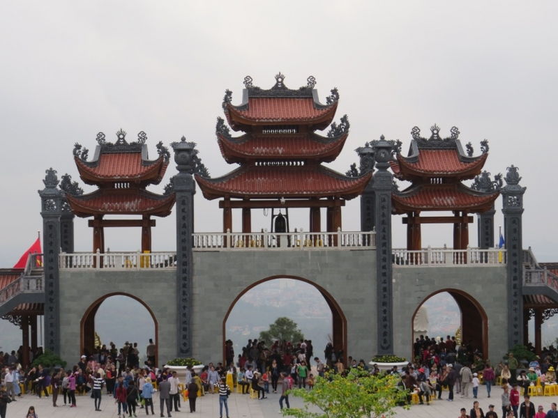 Trang phục và những vật dụng cần mang theo Trang phục và những vật dụng cần mang theo