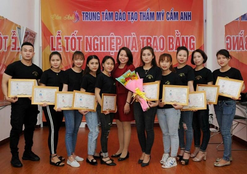 Trung tâm đào tạo thẩm mỹ Cẩm Anh