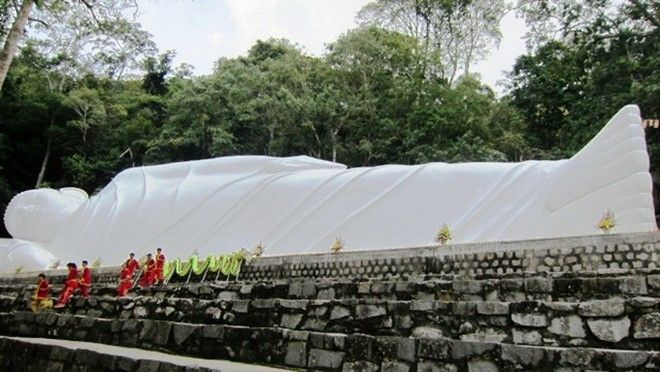 Tượng Phật Thích Ca nhập Niết bàn trên núi dài nhất Việt Nam Tượng Phật Thích Ca nhập Niết bàn trên núi dài nhất Việt Nam